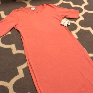 L BNWT Coral Pink Lularoe Julia 😍